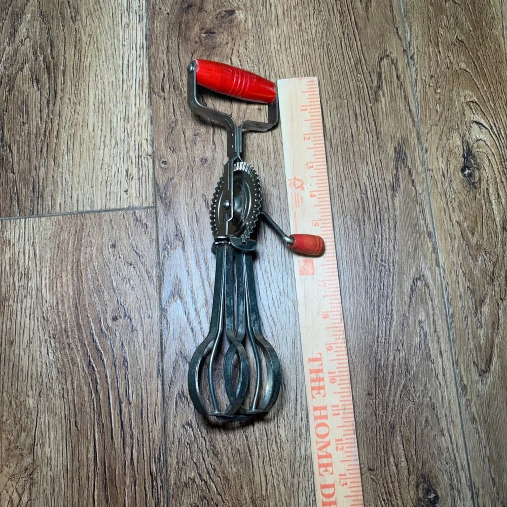 Vintage Taplin Mfg Co Hand Crank Egg Beater Red Wood Handle Manual Mixer USA
